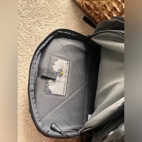 The North Face Recon Backpack Black unisex Travel Work Commuter - Picture 12 of 13